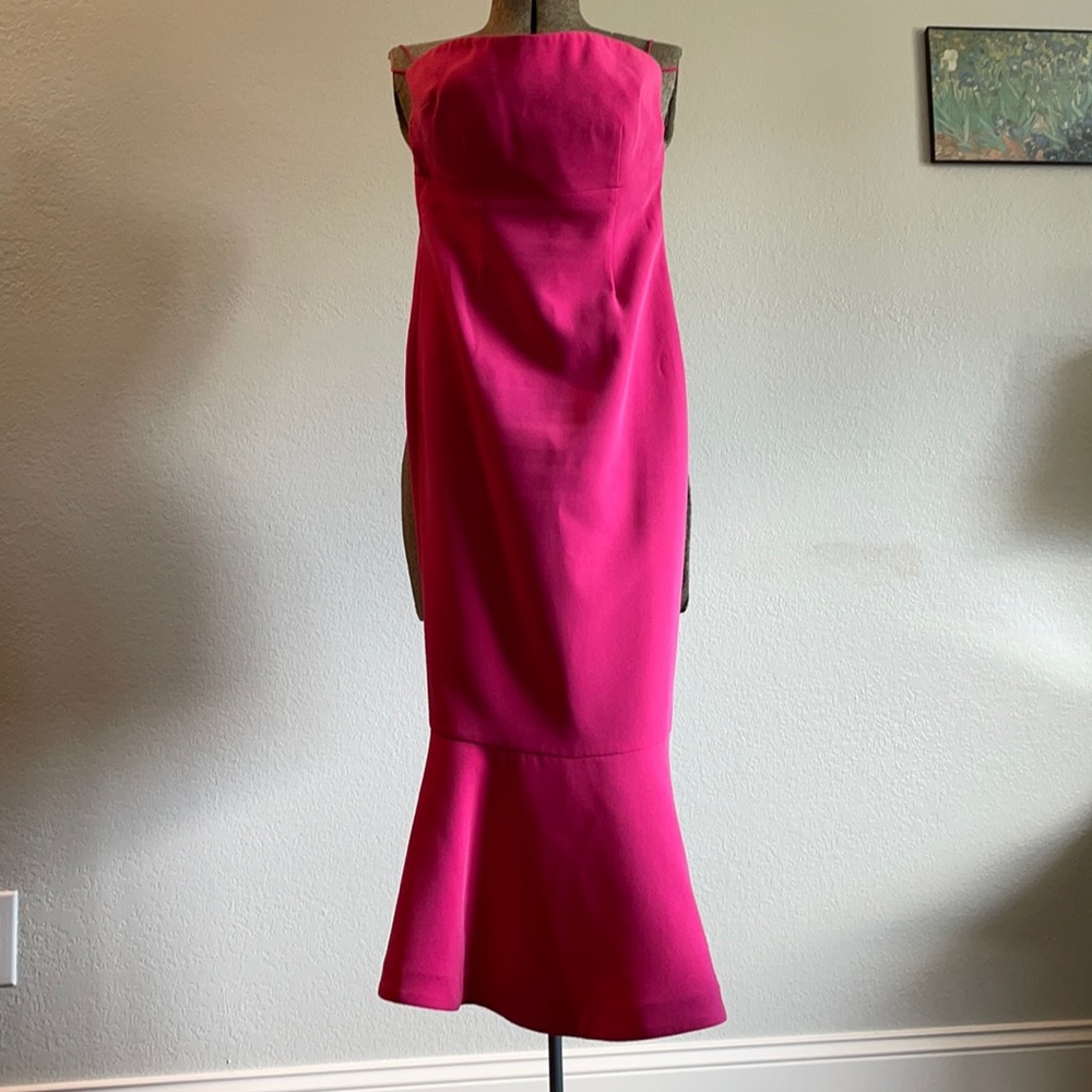 Worn Once - Cinq à Sept Formal Dress - Broken Zipper & Can be Repaired